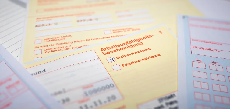 Arbeitsunfähigkeitsbescheinigung ab dem ersten Tag: Was die neuen Pläne der Bundesregierung für NPOs bedeuten